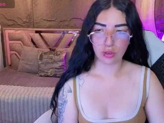 mia-jons2 webcam