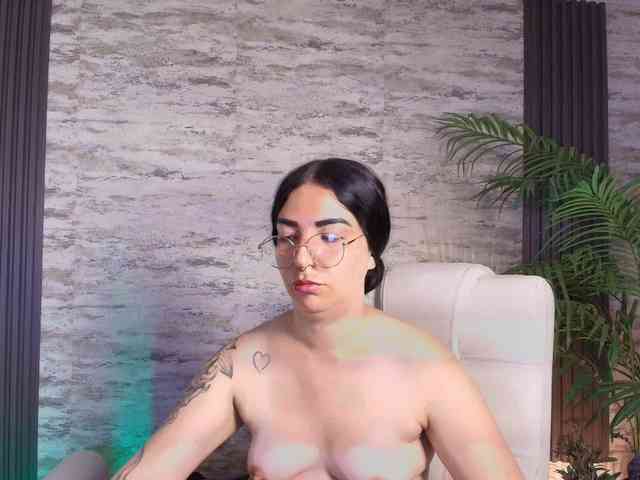 mia-jons2 webcam