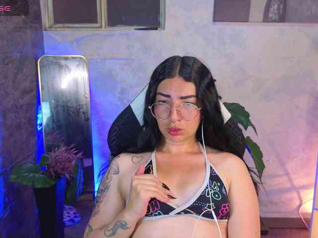 mia-jons2 webcam
