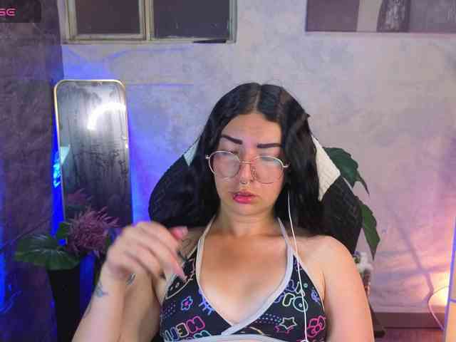 mia-jons2 webcam