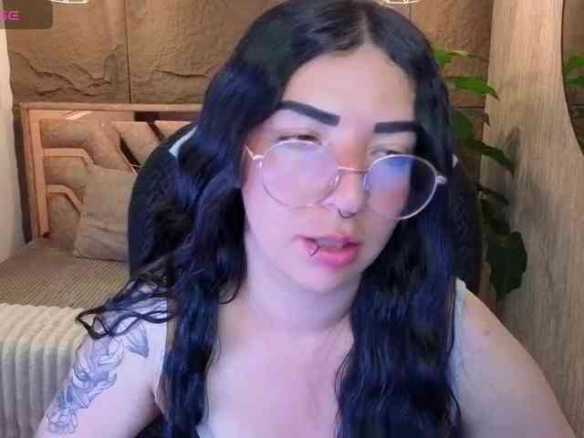 mia-jons2 webcam