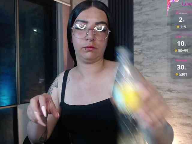 mia-jons2