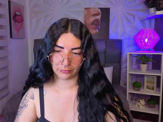 mia-jons2 webcam
