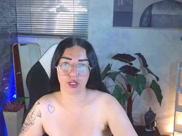 mia-jons2 webcam