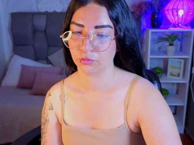 mia-jons2 webcam