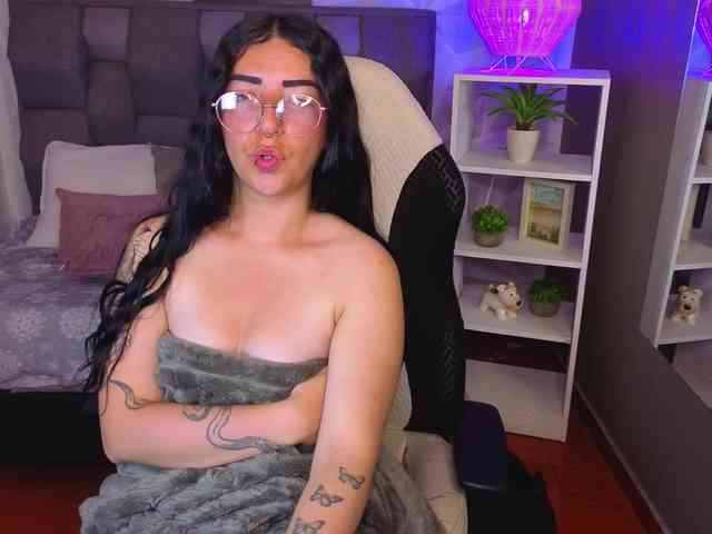 mia-jons2 webcam