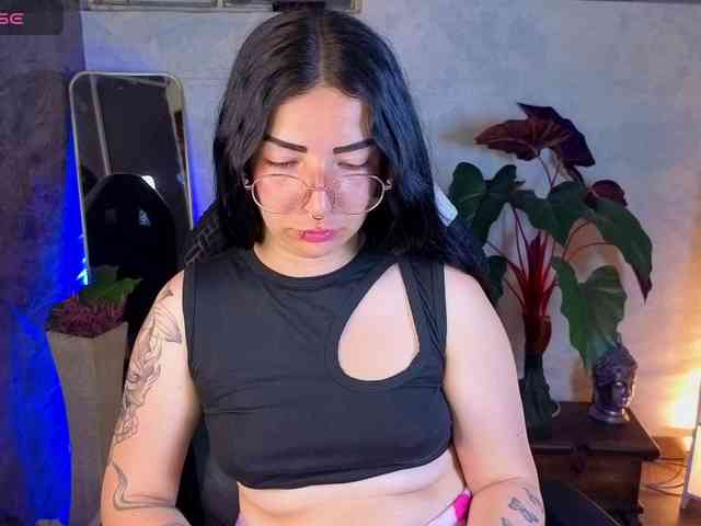 mia-jons2 webcam
