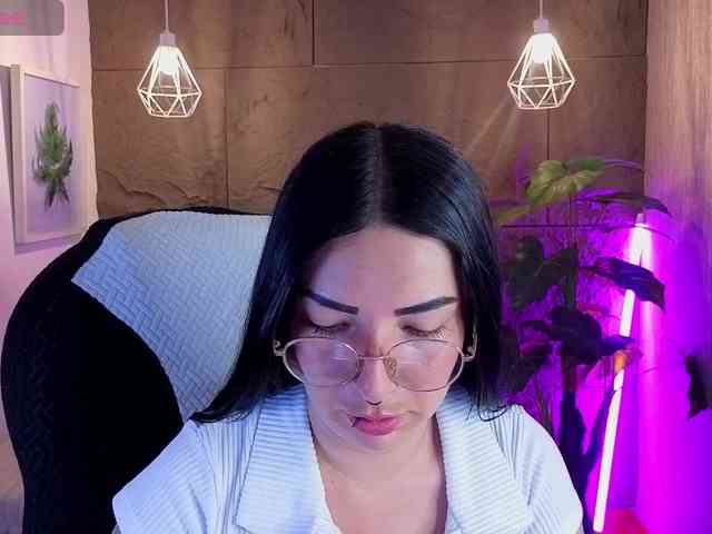 mia-jons2 Live Webcam on BongaCams
