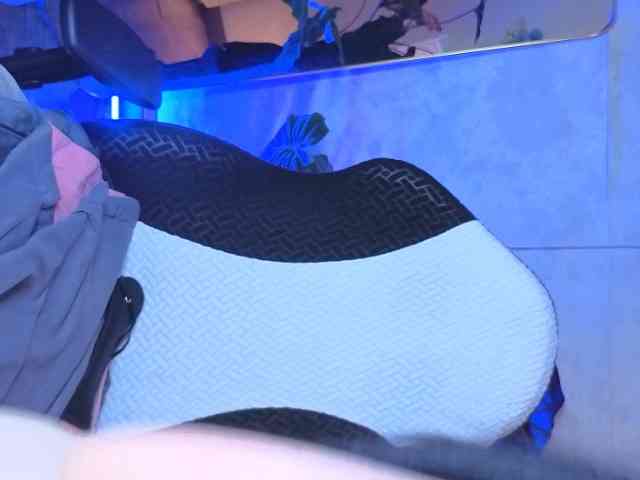 mia-jons2 webcam