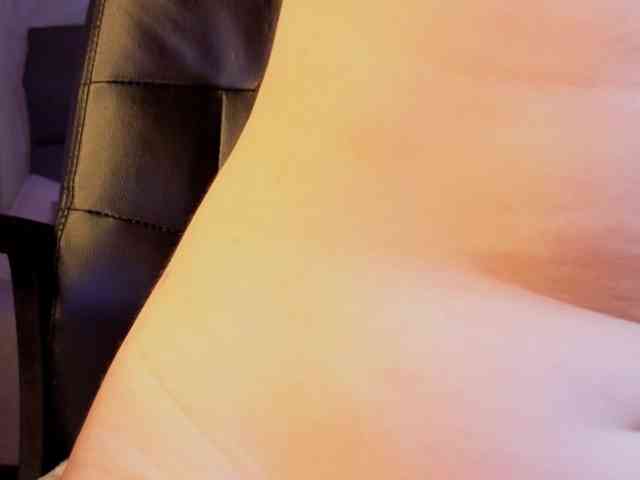 mia-jons2 webcam