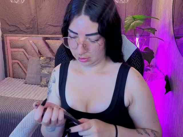 mia-jons2 webcam
