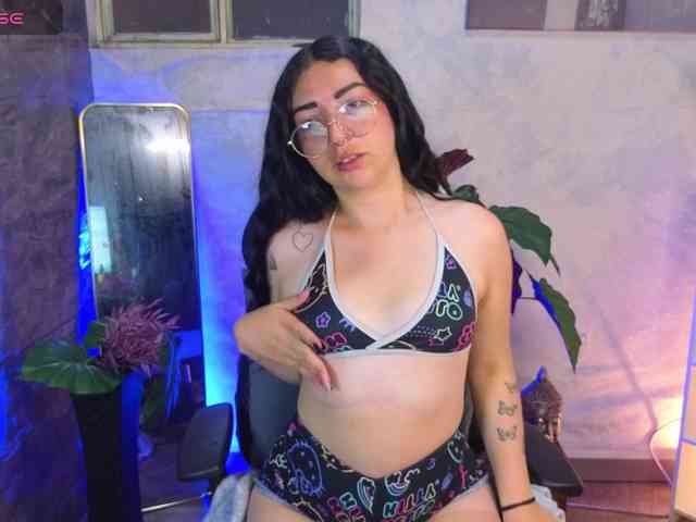 mia-jons2 webcam