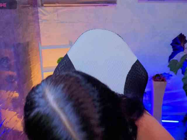 mia-jons2 webcam