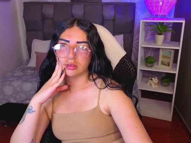 mia-jons2 webcam
