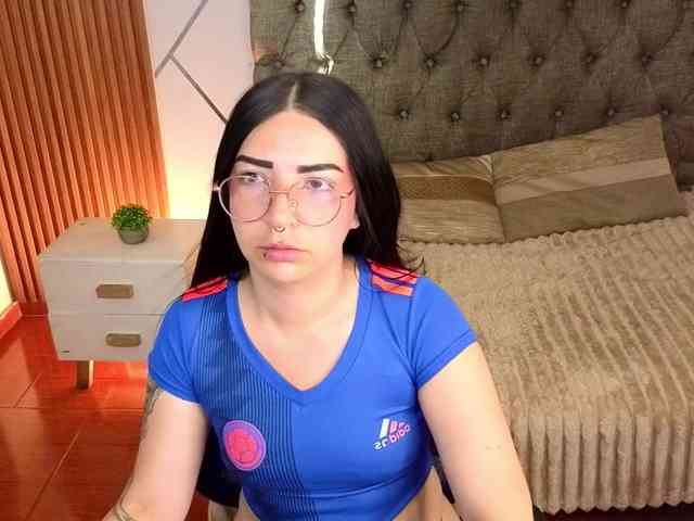 mia-jons2 webcam