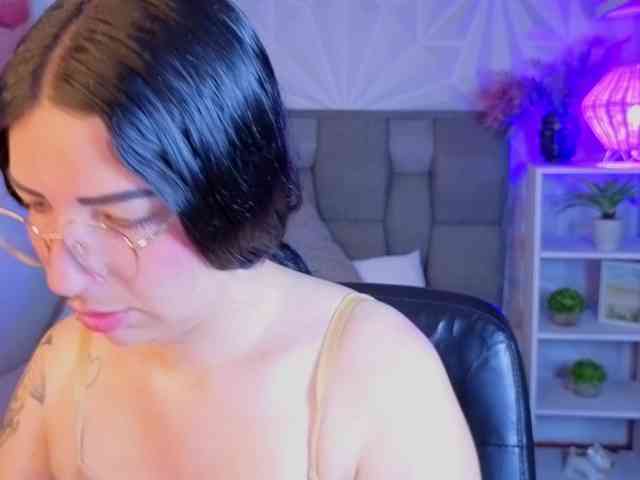 mia-jons2 webcam