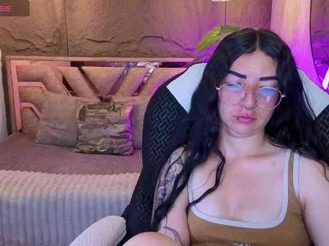 mia-jons2 webcam