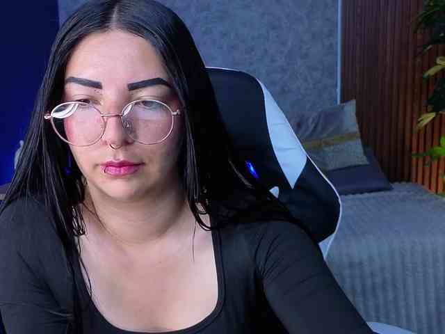 mia-jons2 webcam