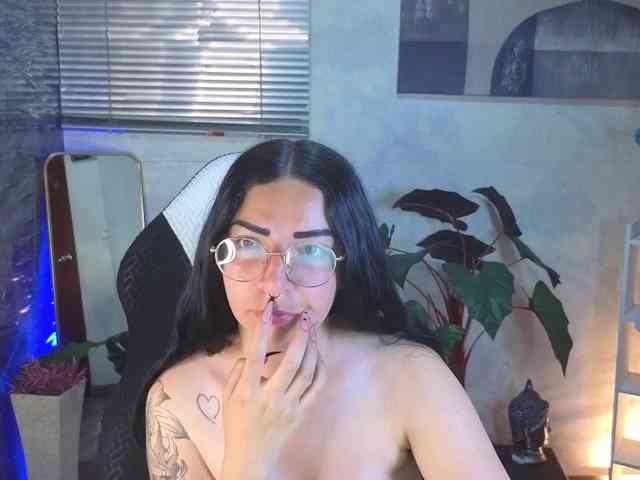 mia-jons2 webcam