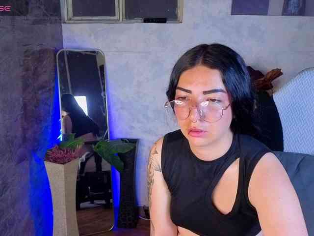 mia-jons2 webcam