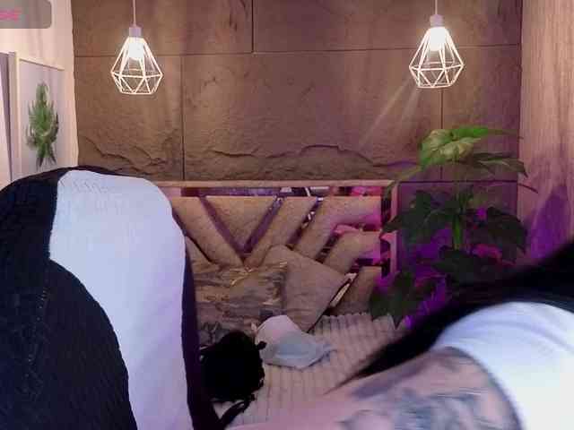 mia-jons2 Live Webcam on BongaCams