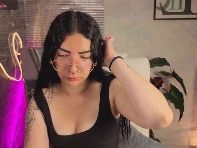 mia-jons2 webcam