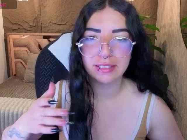 mia-jons2 webcam