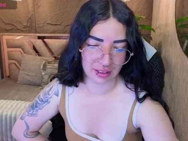 mia-jons2 webcam