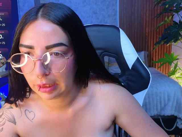 mia-jons2 webcam