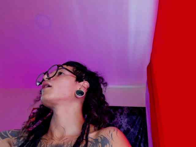 Tayhlor-stronghold Sex Cam Show