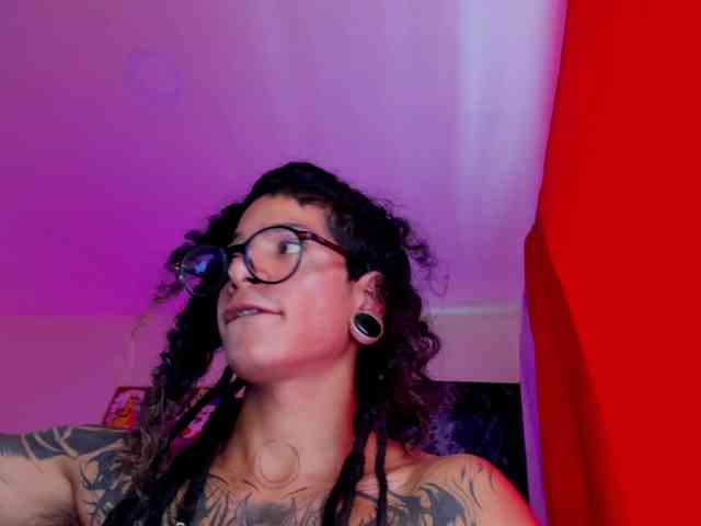 Tayhlor-stronghold Sex Cam Show