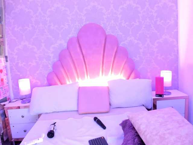 HoneyWoods live cam on BongaCams