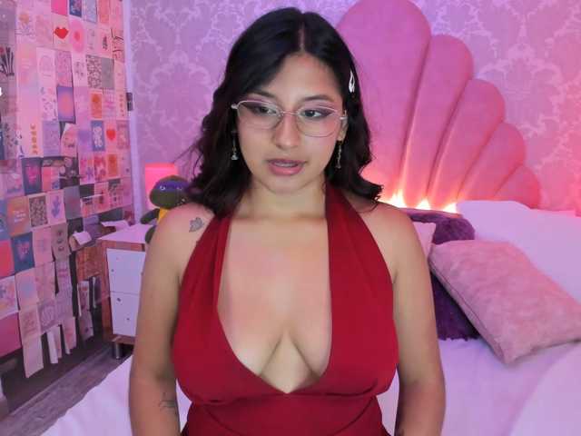 HoneyWoods live cam on BongaCams