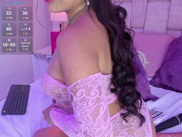 HoneyWoods live cam on BongaCams