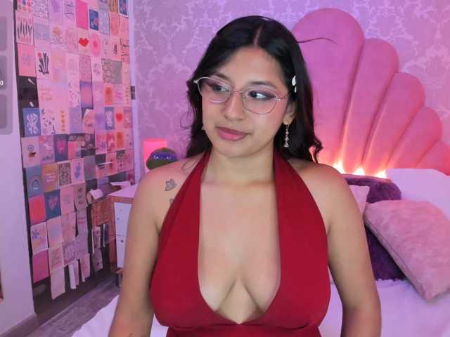 HoneyWoods live cam on BongaCams