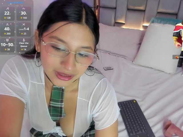 HoneyWoods live cam