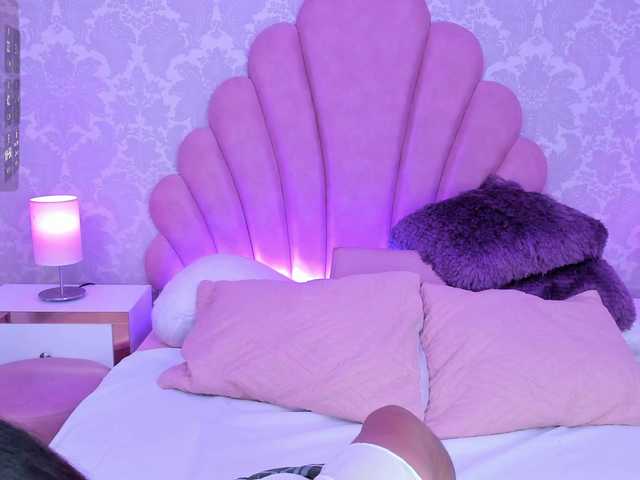 HoneyWoods live cam on BongaCams