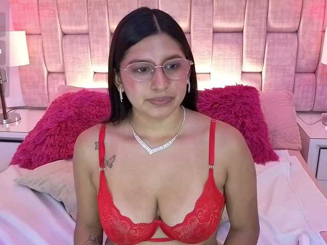 HoneyWoods live cam on BongaCams