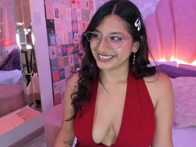 HoneyWoods live cam on BongaCams
