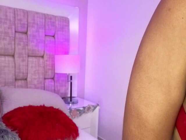 HoneyWoods live cam on BongaCams