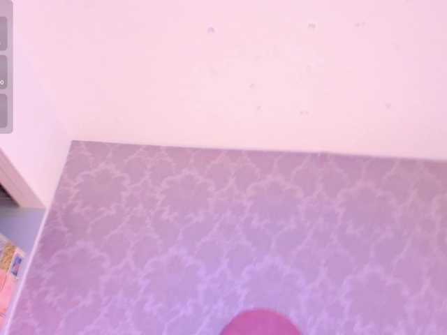 HoneyWoods live cam on BongaCams