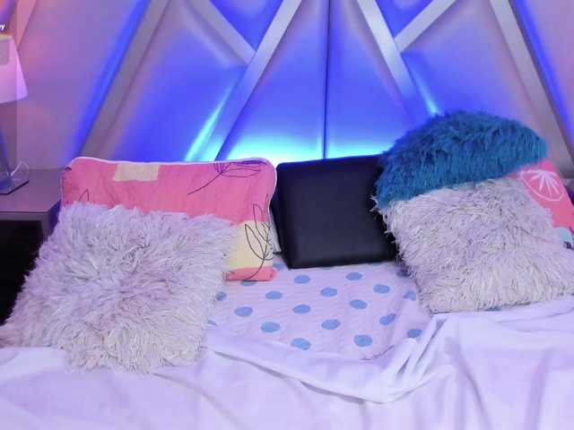 HoneyWoods live cam on BongaCams