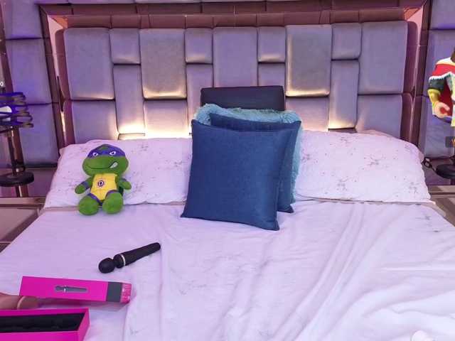 HoneyWoods live cam on BongaCams