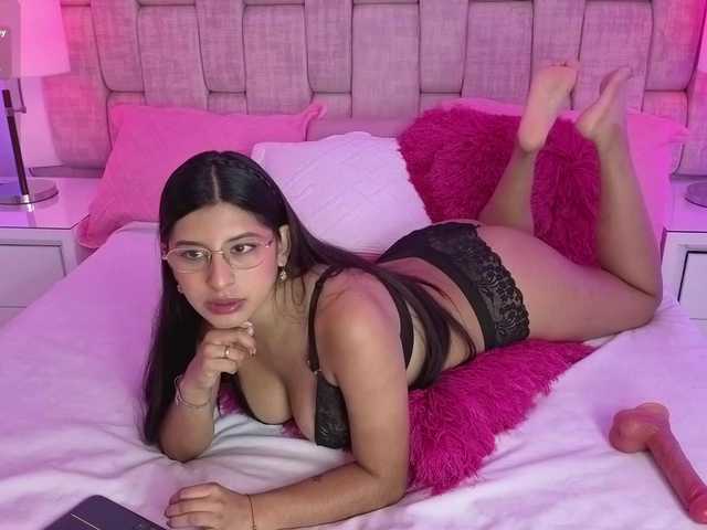 HoneyWoods live cam on BongaCams