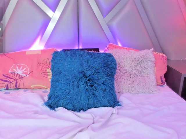HoneyWoods live cam on BongaCams