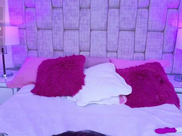 HoneyWoods live cam on BongaCams