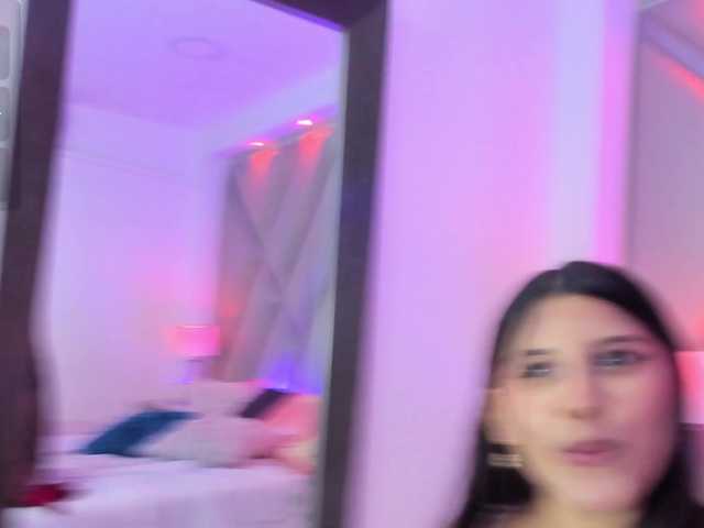 HoneyWoods live cam on BongaCams