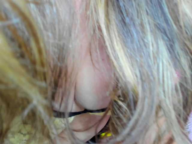 MiaGautier live cam on BongaCams