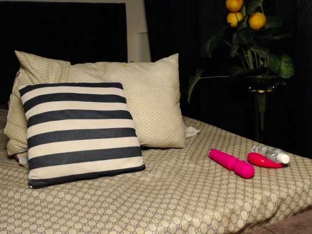 PrittyPrincess live cam on BongaCams