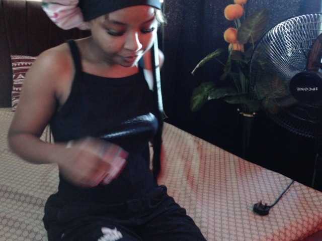 PrittyPrincess live cam on BongaCams
